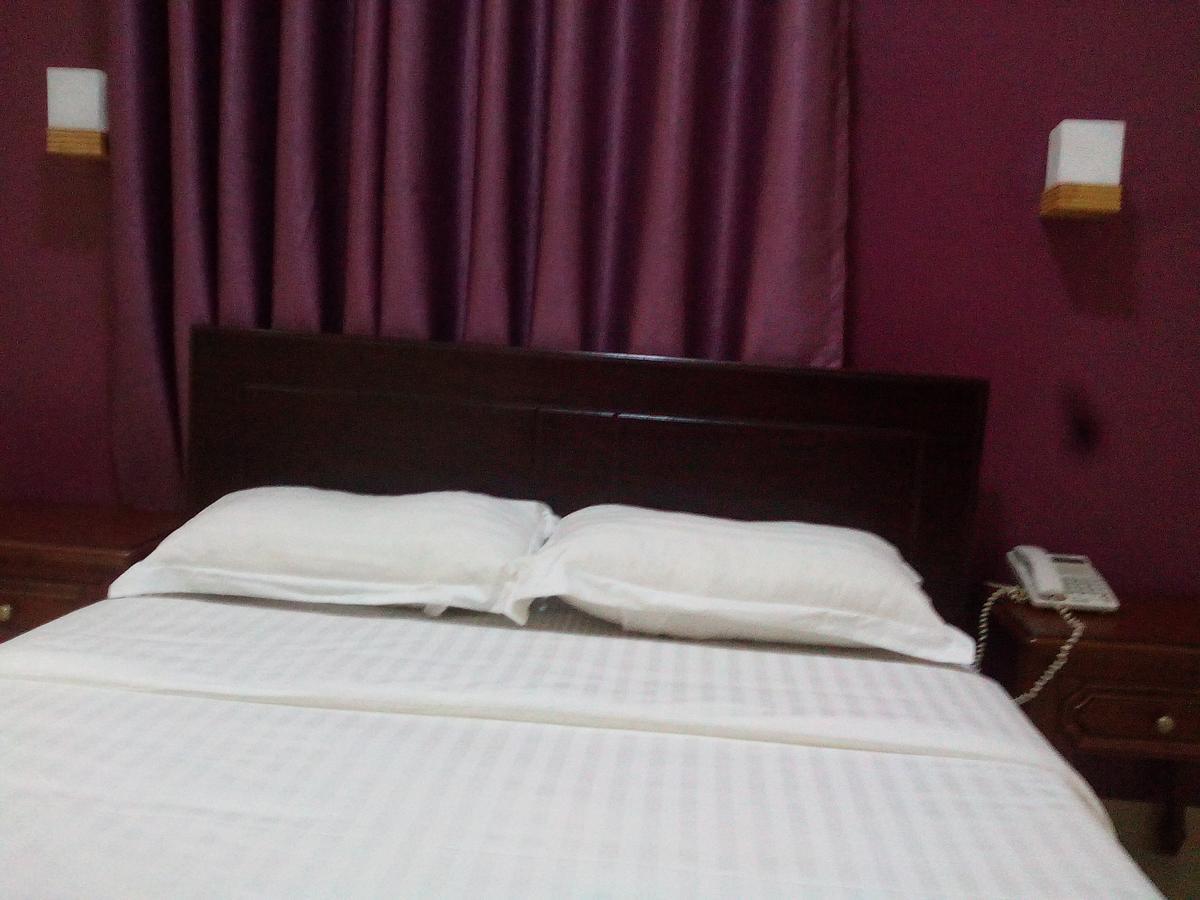 Diamonds Hotel Kampala Zewnętrze zdjęcie