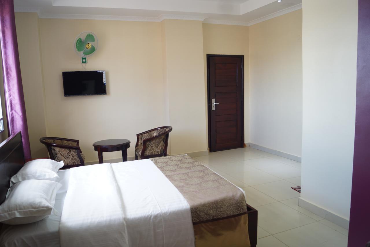 Diamonds Hotel Kampala Zewnętrze zdjęcie