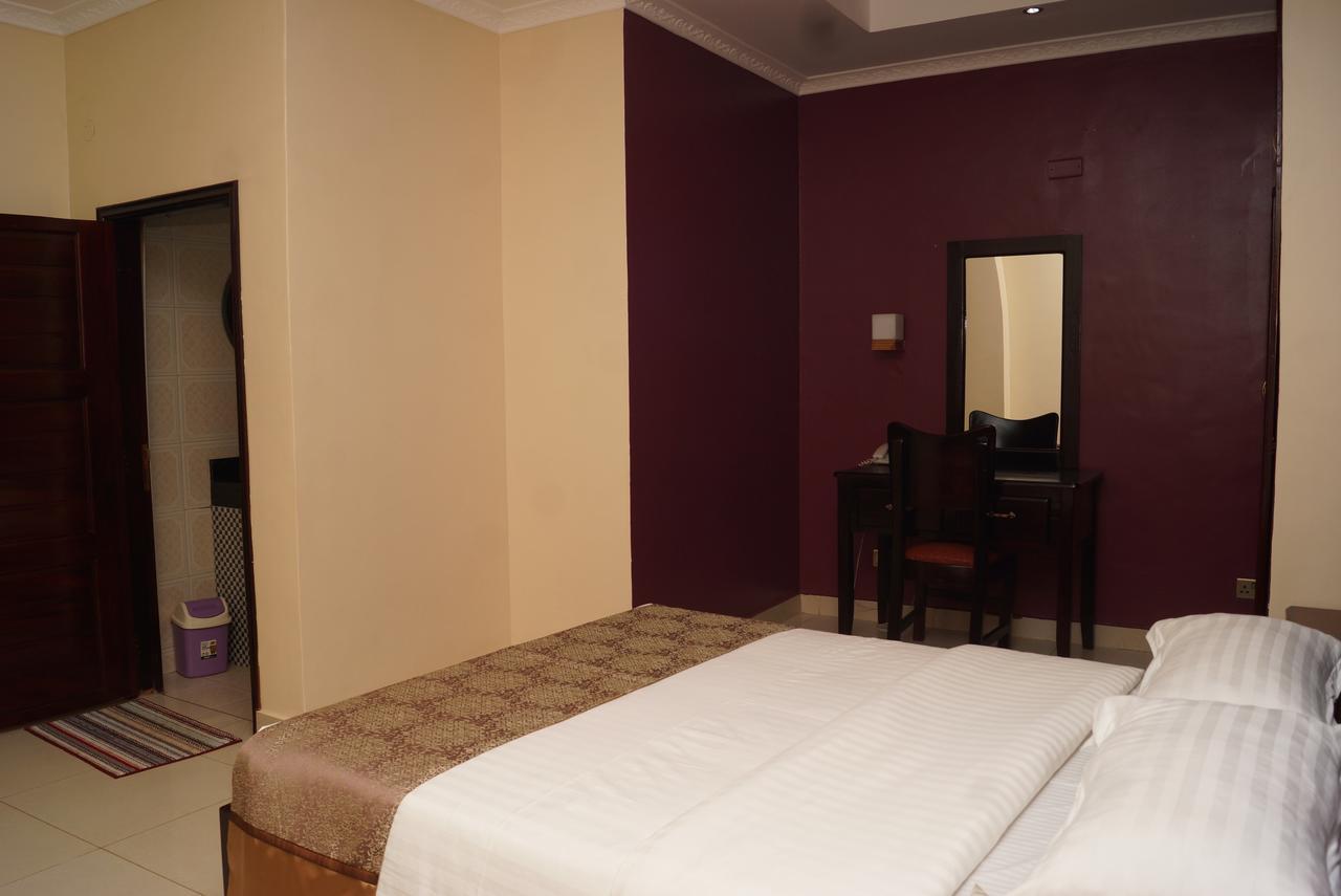 Diamonds Hotel Kampala Zewnętrze zdjęcie
