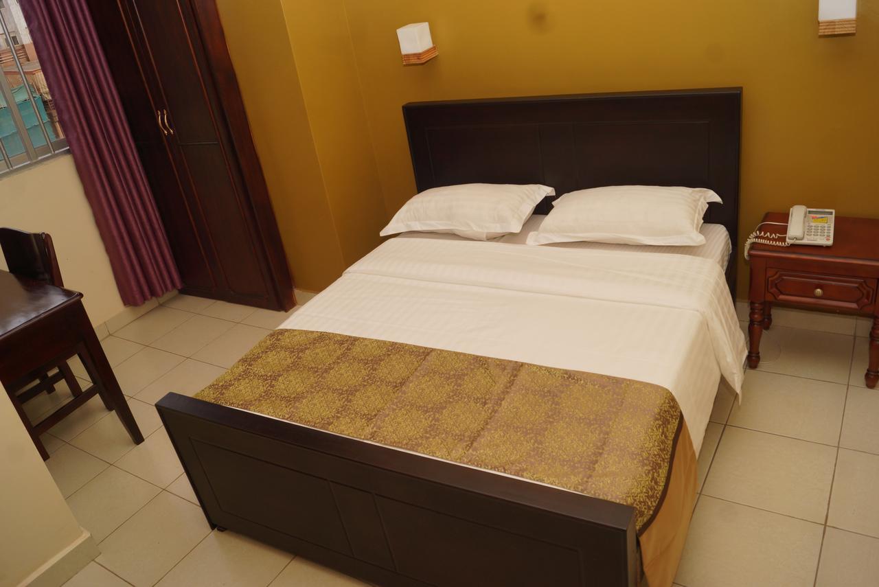 Diamonds Hotel Kampala Zewnętrze zdjęcie