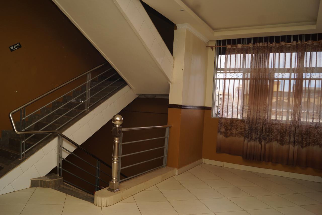 Diamonds Hotel Kampala Zewnętrze zdjęcie