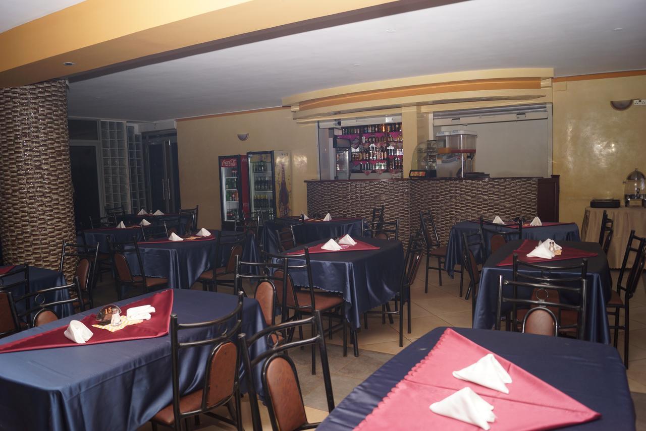 Diamonds Hotel Kampala Zewnętrze zdjęcie