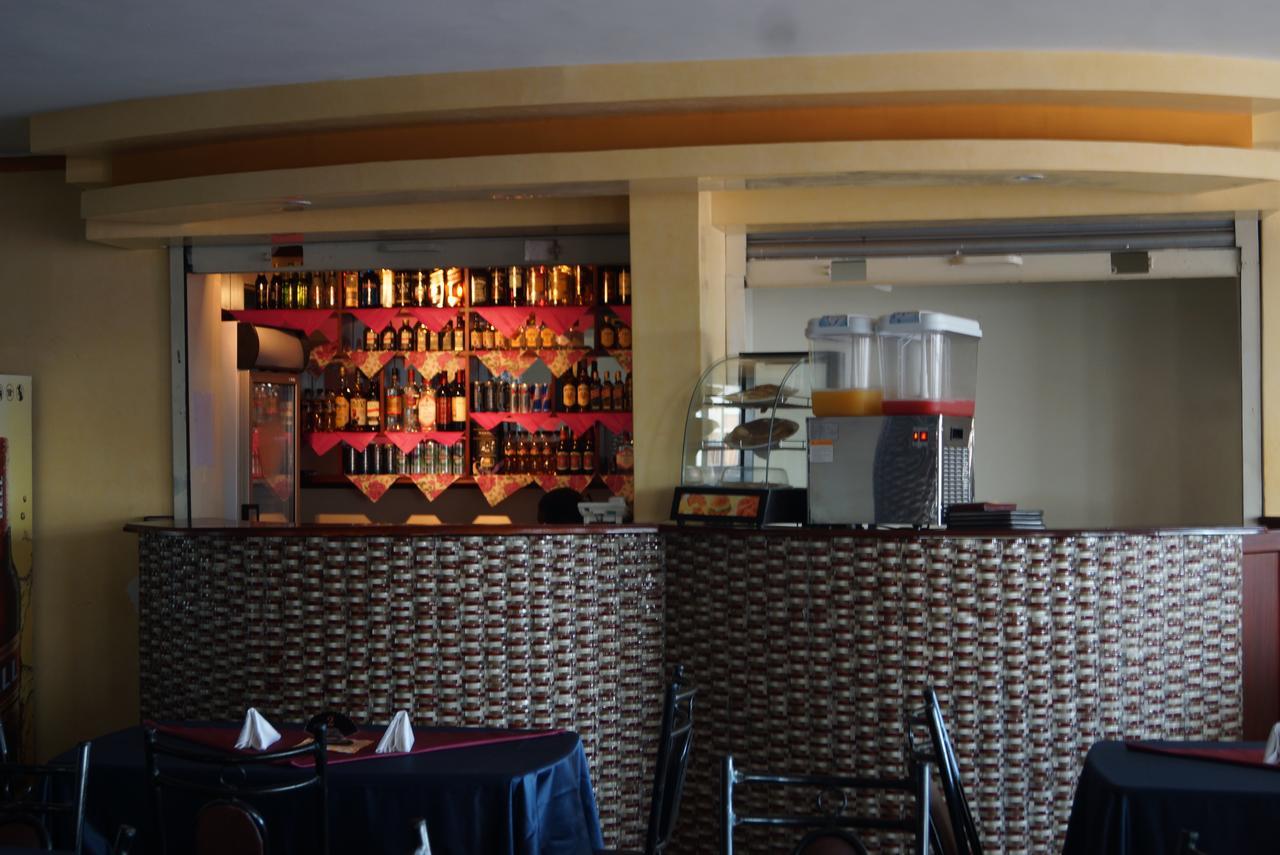 Diamonds Hotel Kampala Zewnętrze zdjęcie