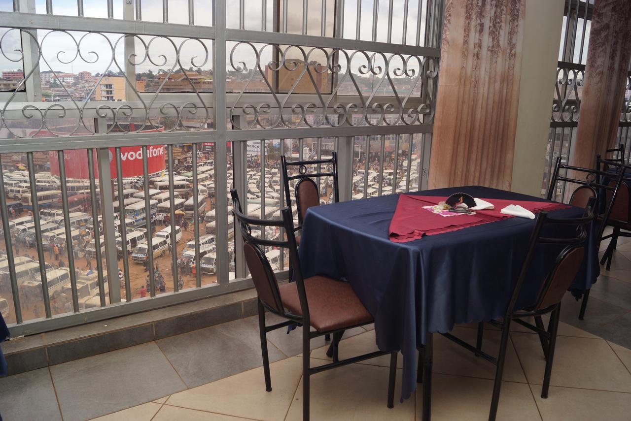 Diamonds Hotel Kampala Zewnętrze zdjęcie