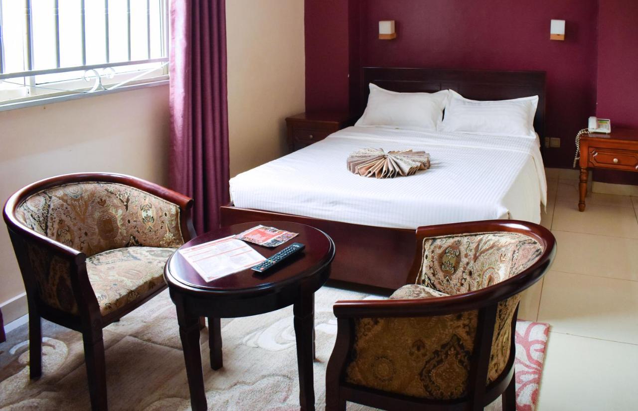 Diamonds Hotel Kampala Zewnętrze zdjęcie