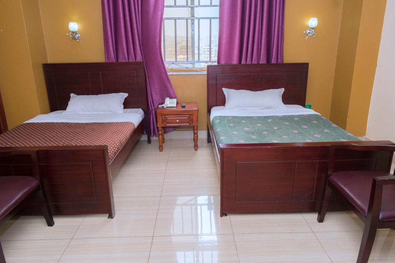 Diamonds Hotel Kampala Zewnętrze zdjęcie