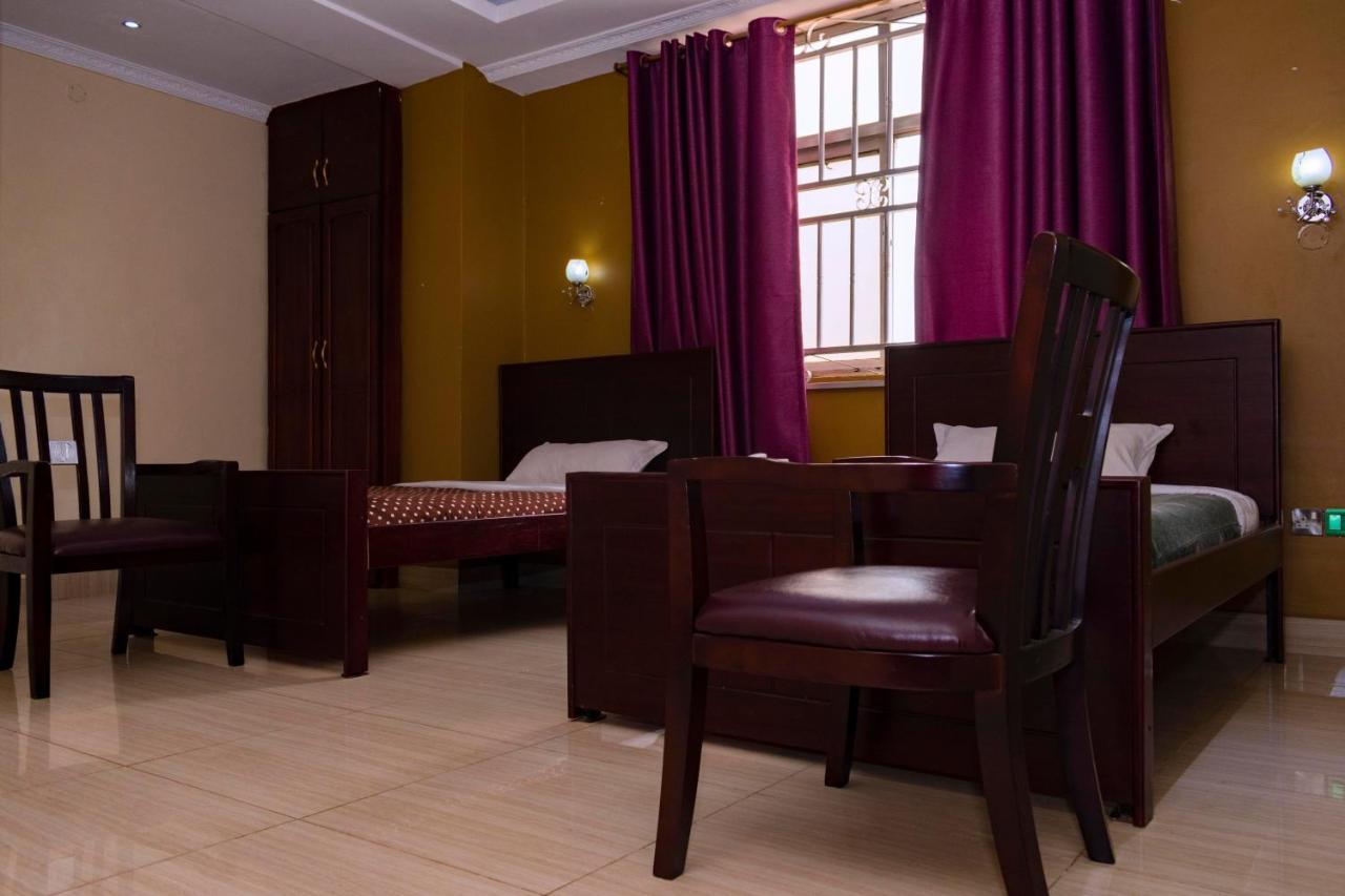 Diamonds Hotel Kampala Zewnętrze zdjęcie