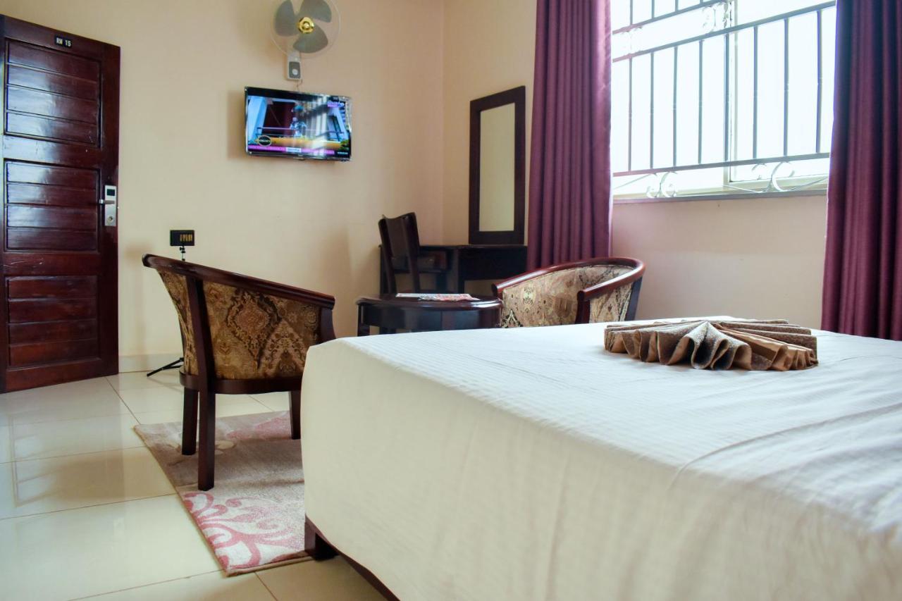 Diamonds Hotel Kampala Zewnętrze zdjęcie